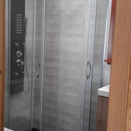 Apartamento F G M 33